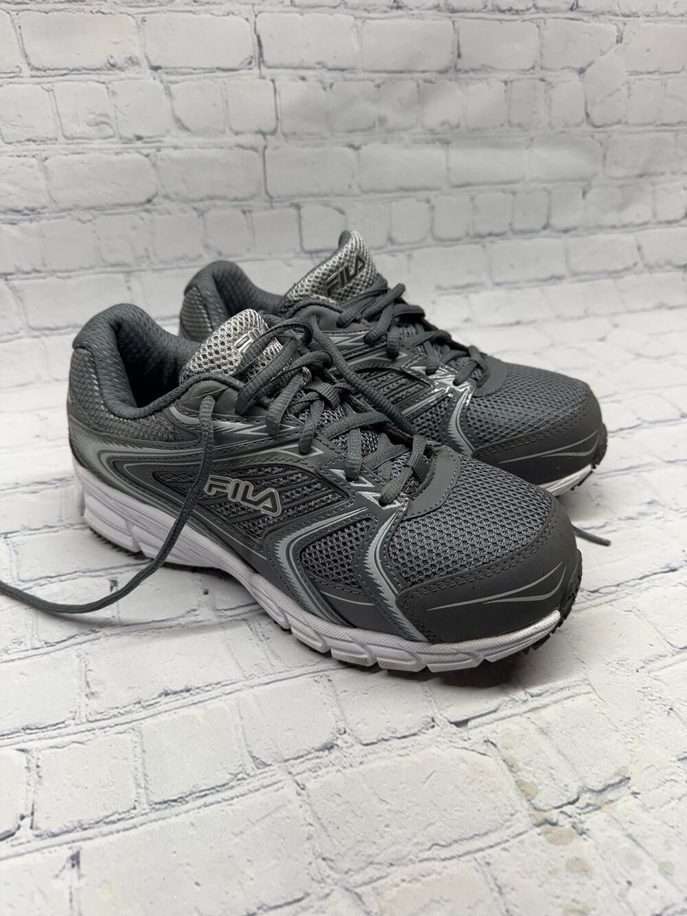 NWOT Fila Women's Memory Reckoning 9 slip-resistant composite toe work shoe 6.5